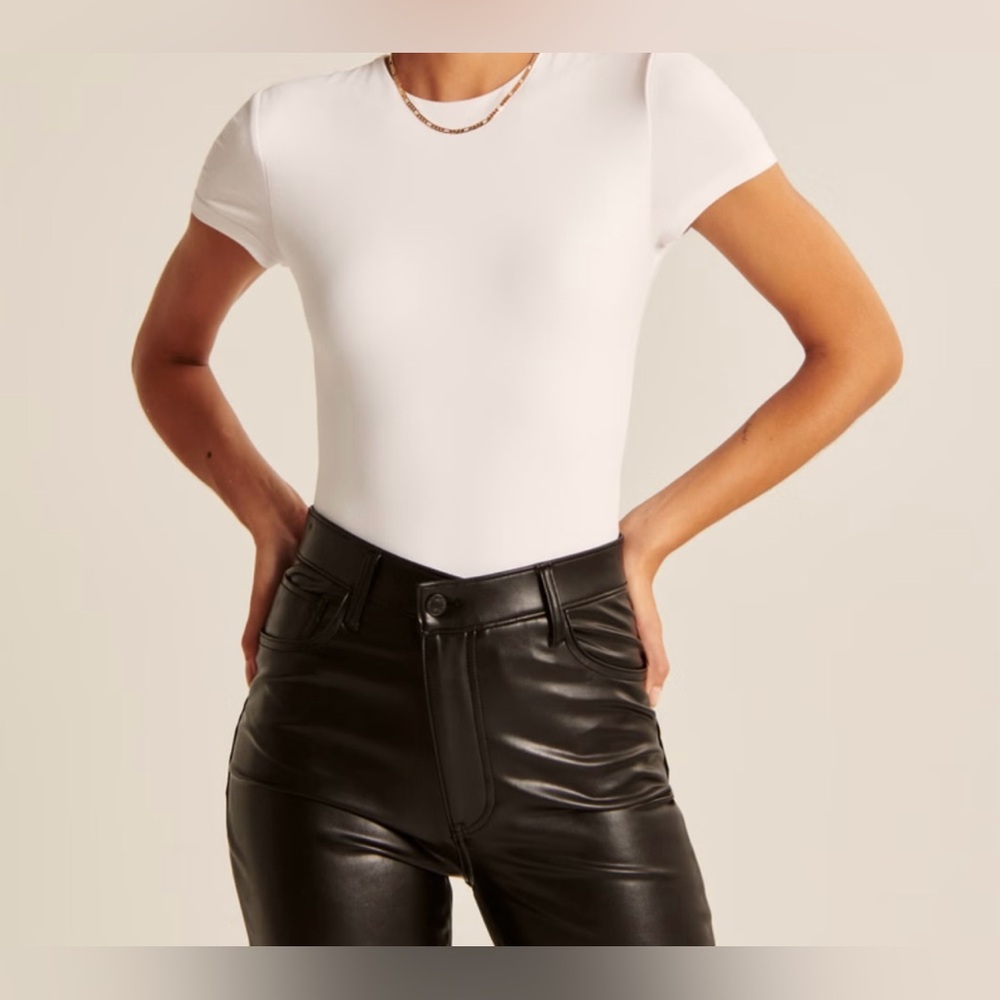 Abercrombie And Fitch Short Sleeve Cotton Blend Seamless Fabric Crew Bodysuit